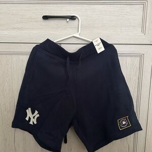 Abercrombie kids NY Yankees shorts